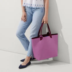 Rothy's Totes^The Lightweight Tote Collegiate Currant