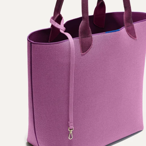 Rothy's Totes^The Lightweight Tote Collegiate Currant